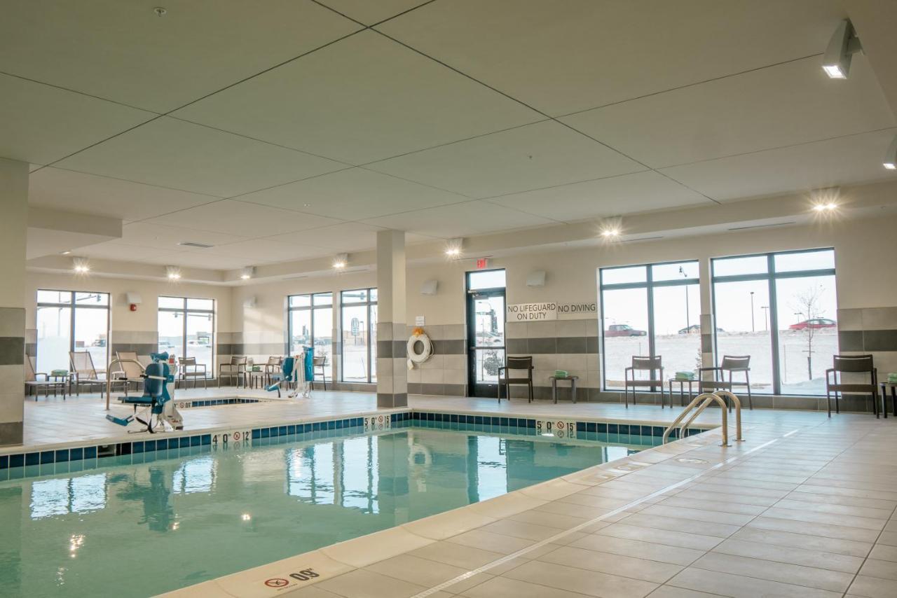 Отель Courtyard By Marriott Фарго Экстерьер фото