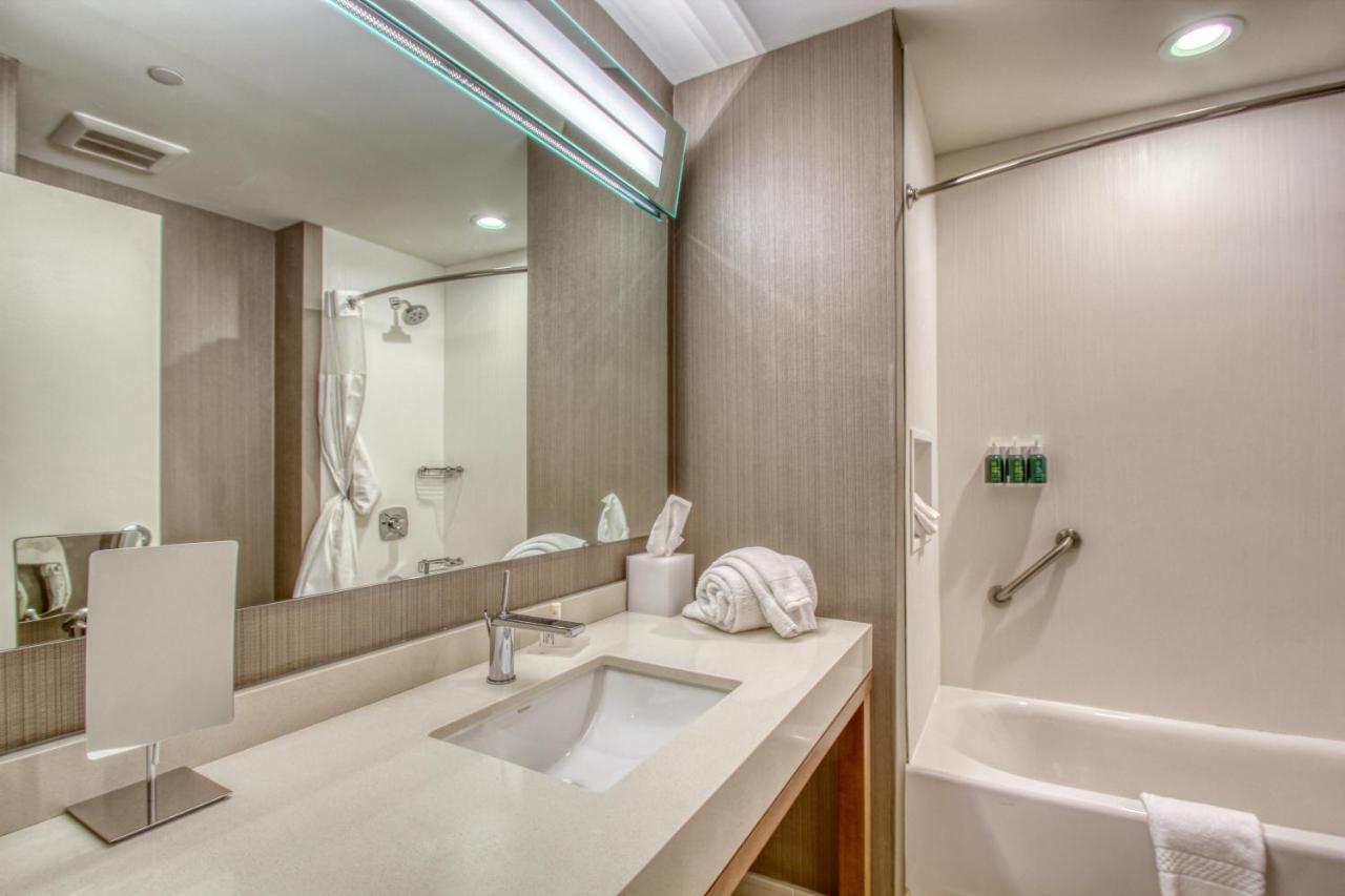 Отель Courtyard By Marriott Фарго Экстерьер фото