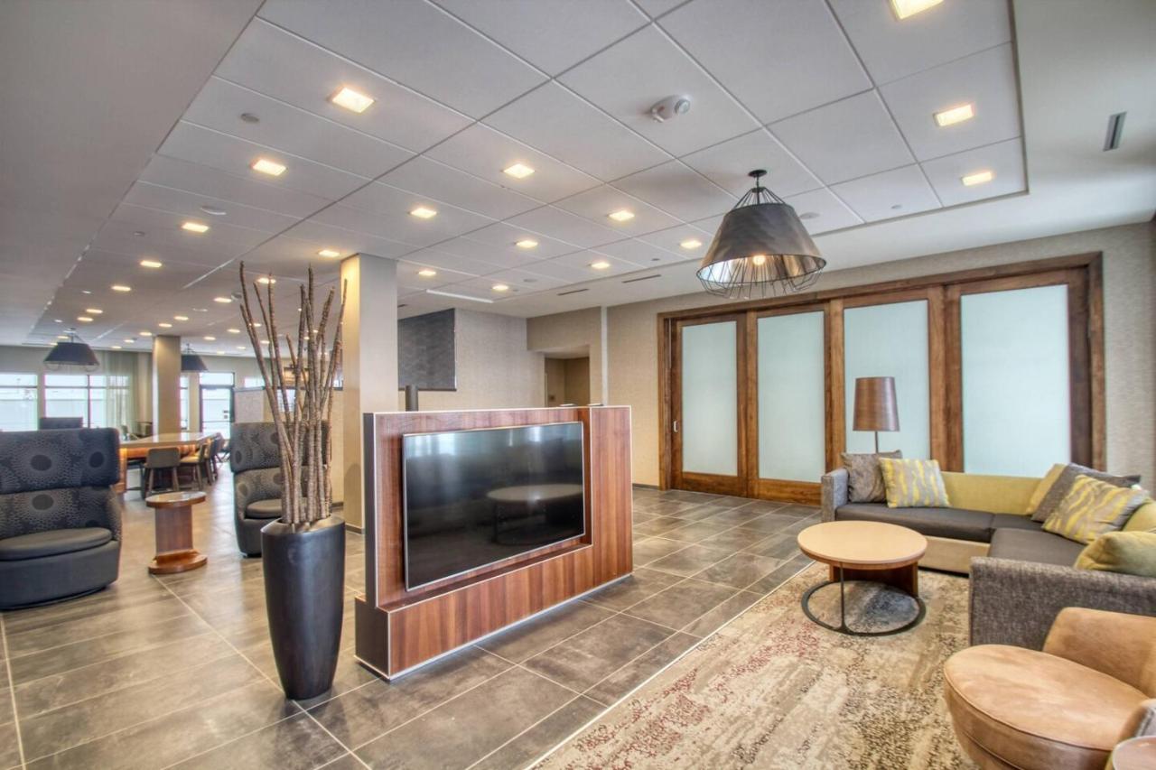 Отель Courtyard By Marriott Фарго Экстерьер фото