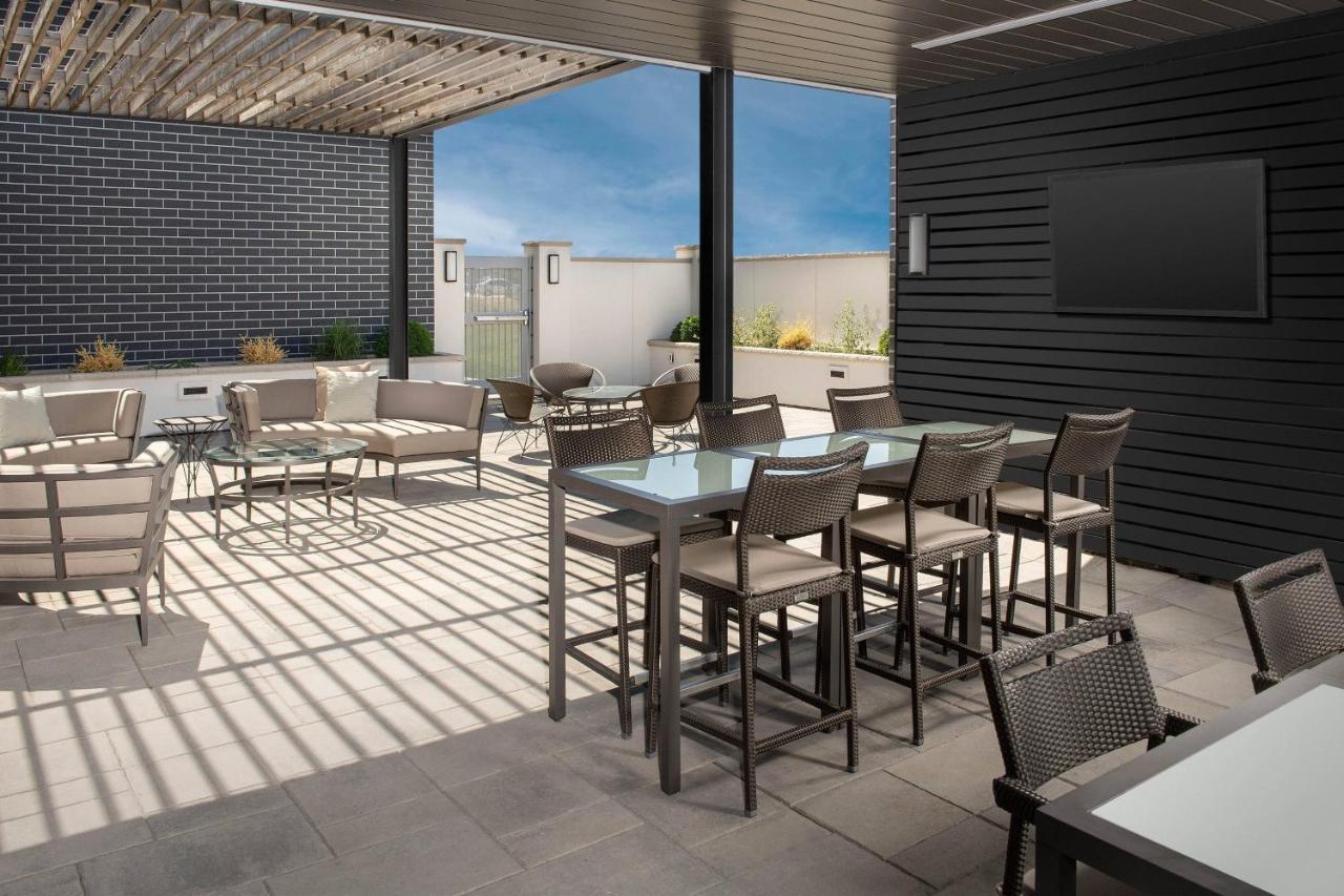 Отель Courtyard By Marriott Фарго Экстерьер фото