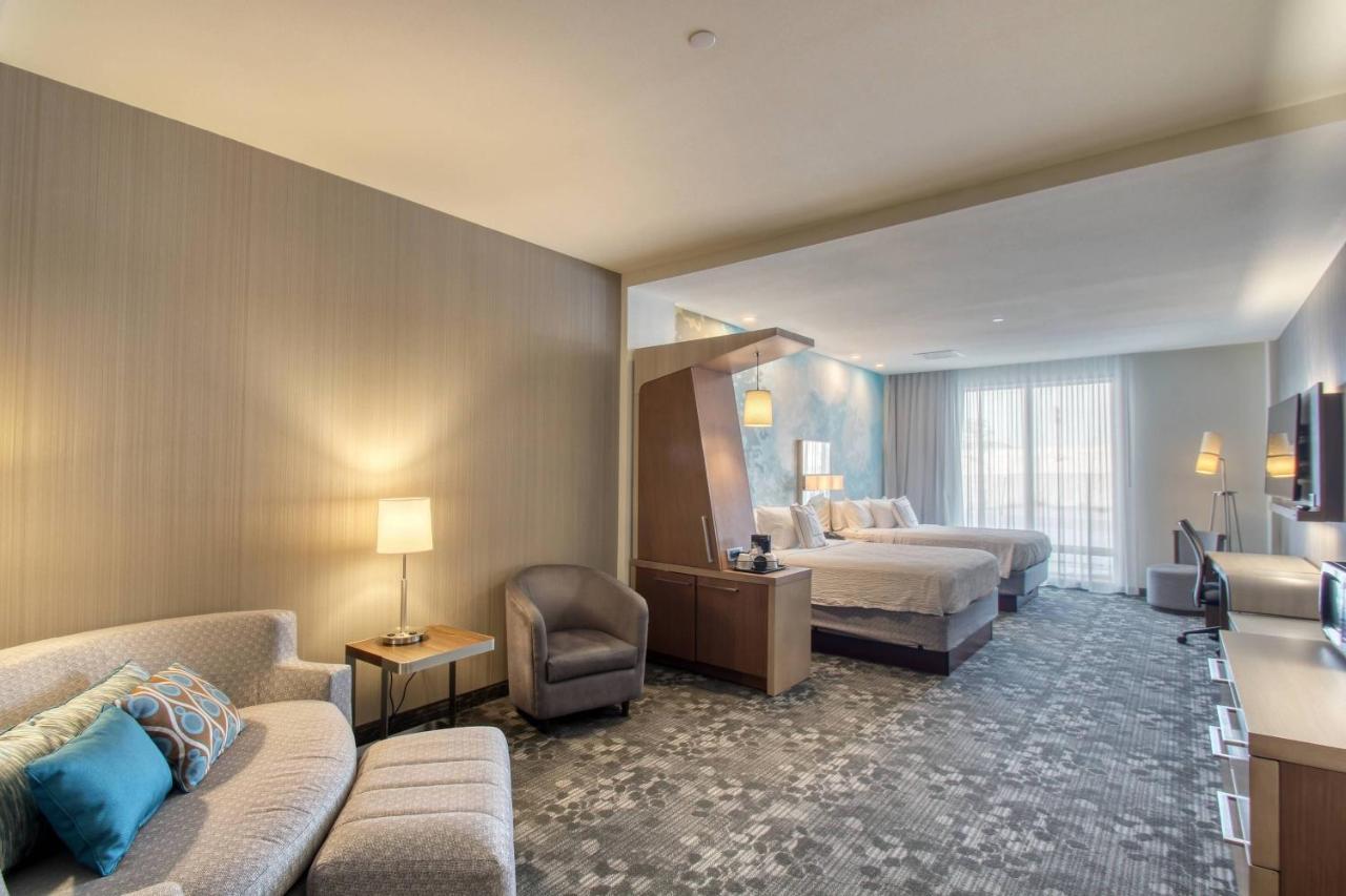 Отель Courtyard By Marriott Фарго Экстерьер фото