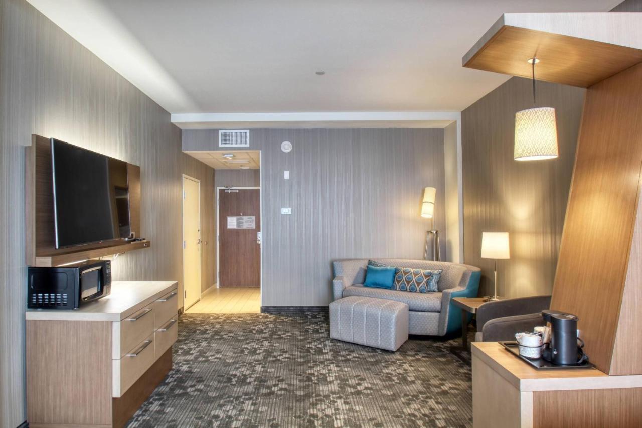 Отель Courtyard By Marriott Фарго Экстерьер фото