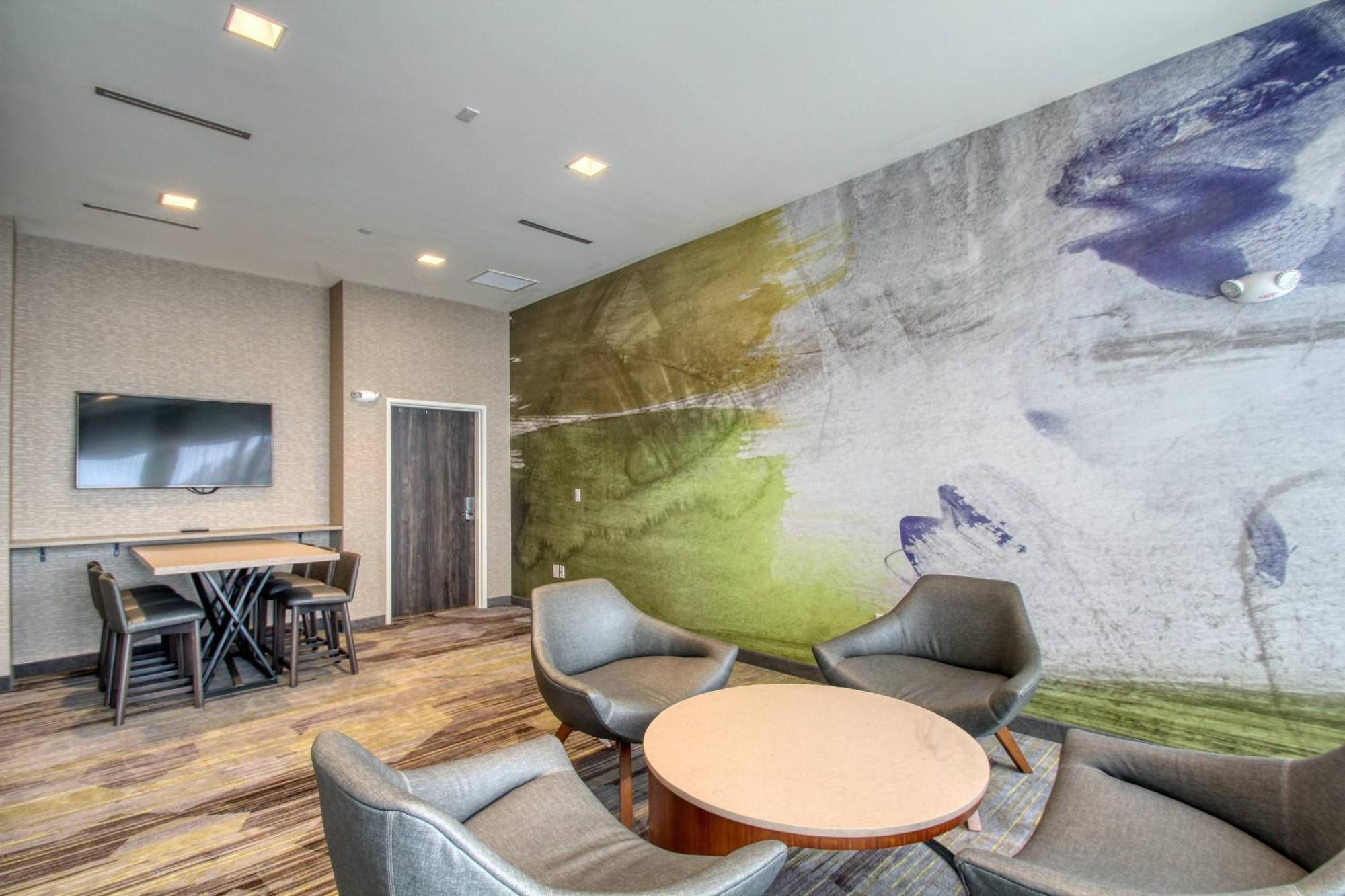 Отель Courtyard By Marriott Фарго Экстерьер фото