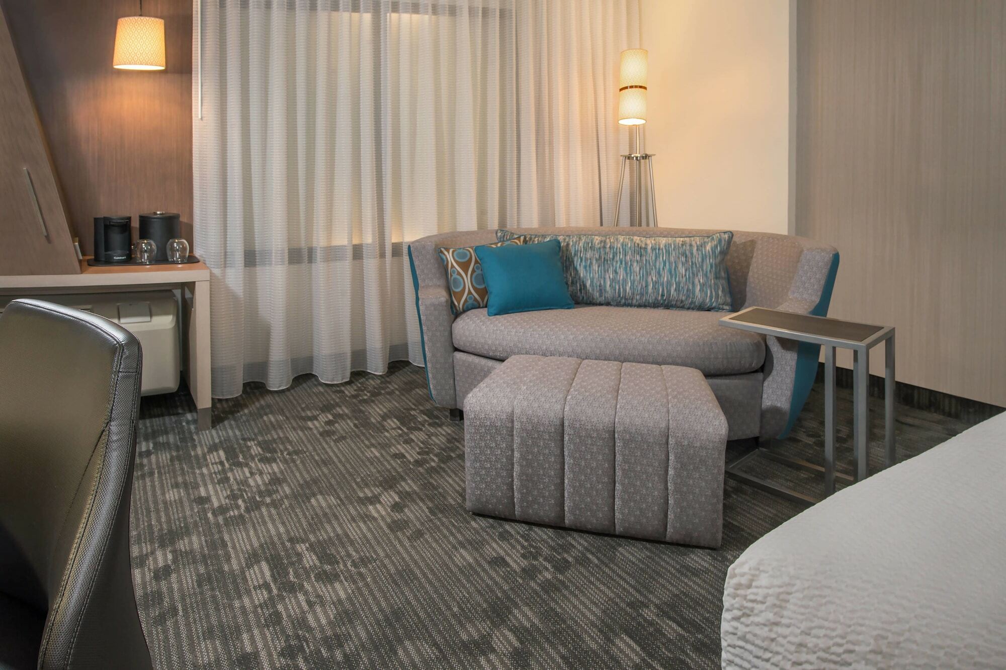 Отель Courtyard By Marriott Фарго Экстерьер фото